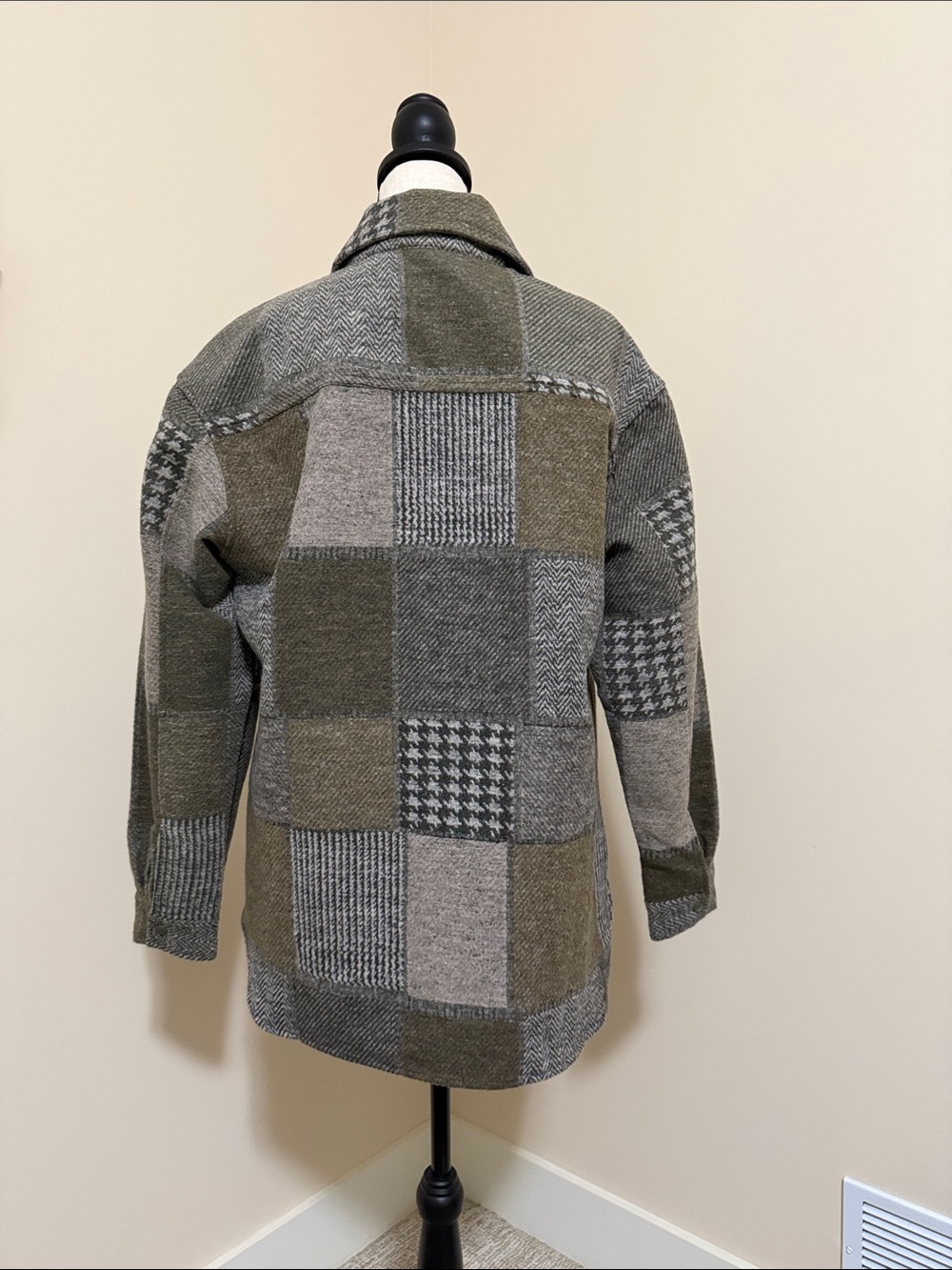 Tweed Shacket - Picture 4 of 6